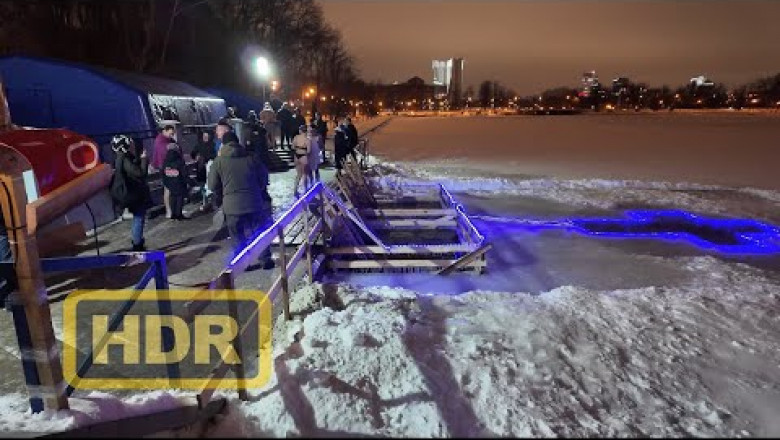 Крещение на Комсомольском озере в проруби (ВИДЕО)